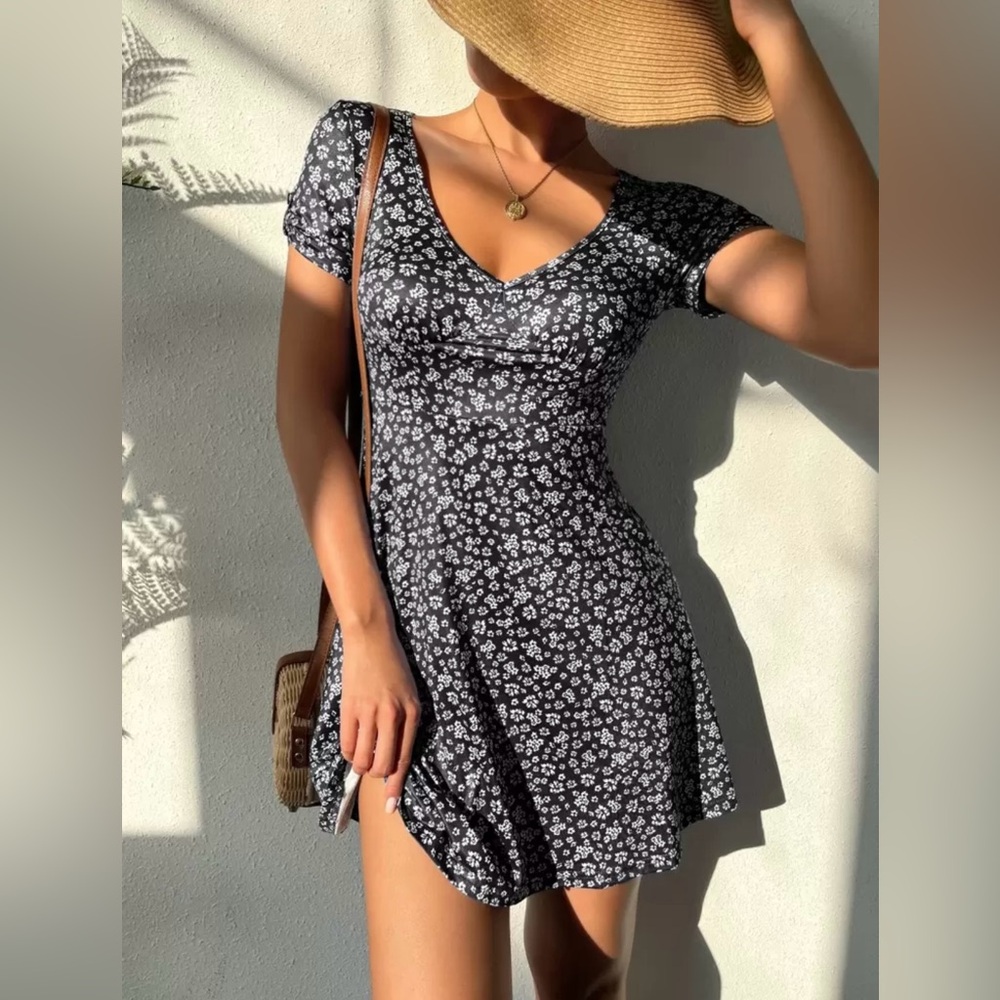 SHEIN Black and White Floral Mini Dress